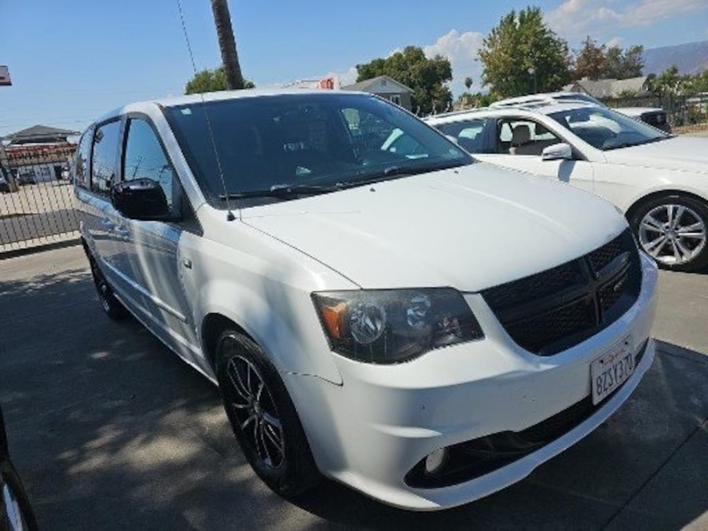 Used 2014 Dodge Grand Caravan SXT Van