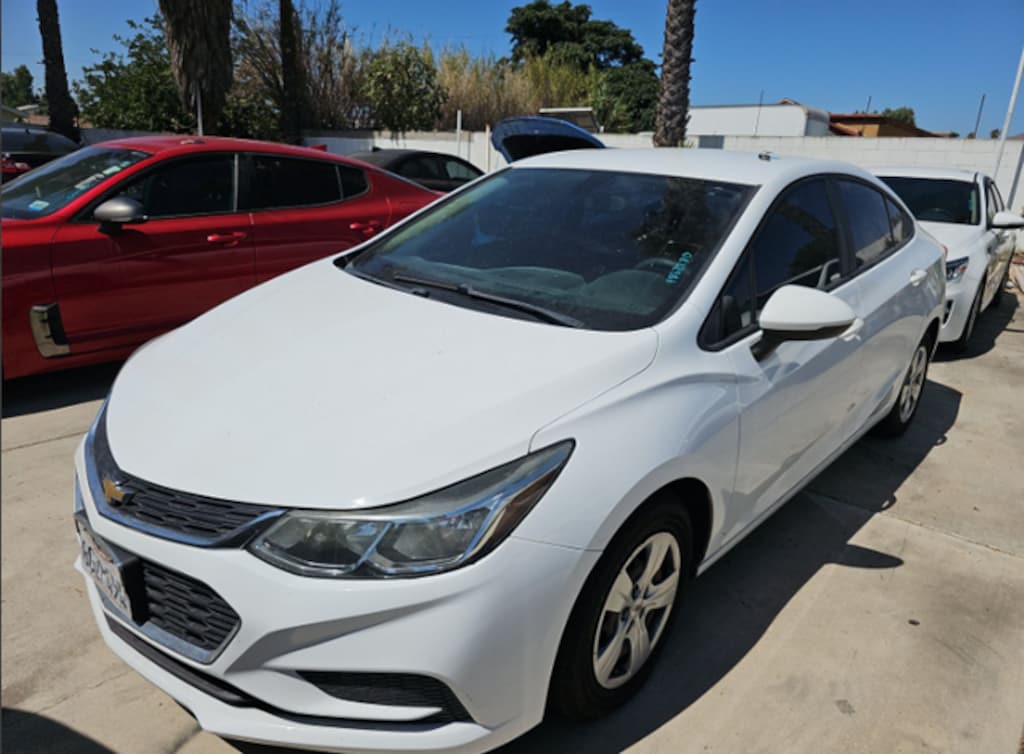 Used 2018 Chevrolet Cruze LS Auto Sedan