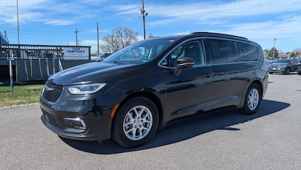 2022 Chrysler Pacifica Touring L Van Passenger Van