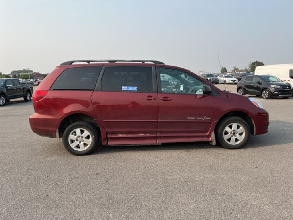 Used 2005 Toyota Sienna Van