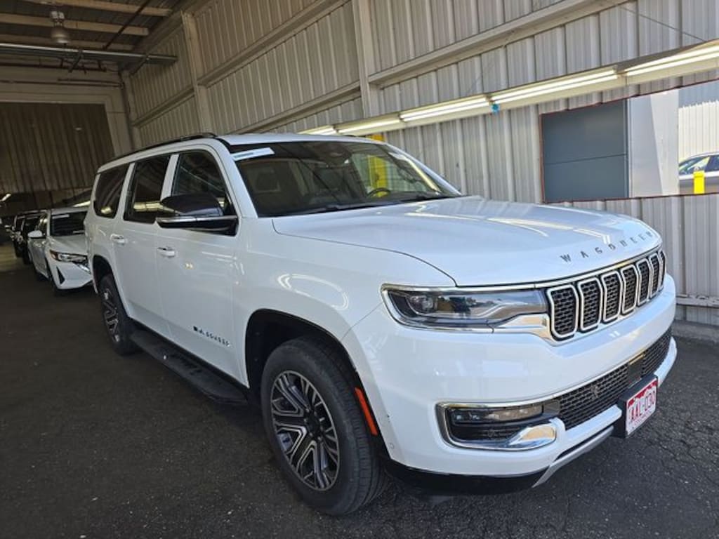 Used 2024 Jeep Wagoneer L Series II SUV