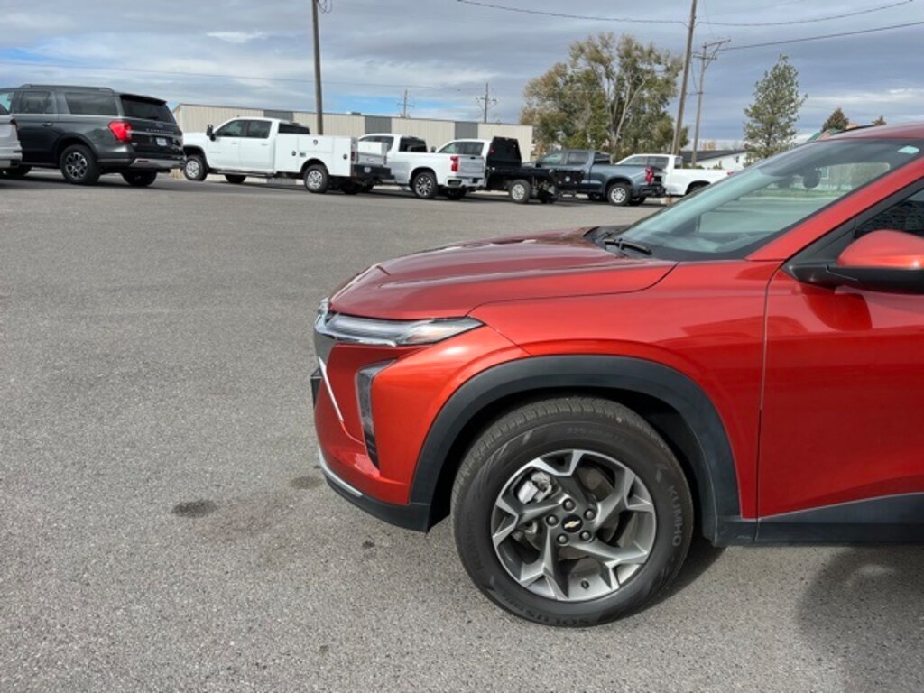 Used 2024 Chevrolet Trax LT SUV