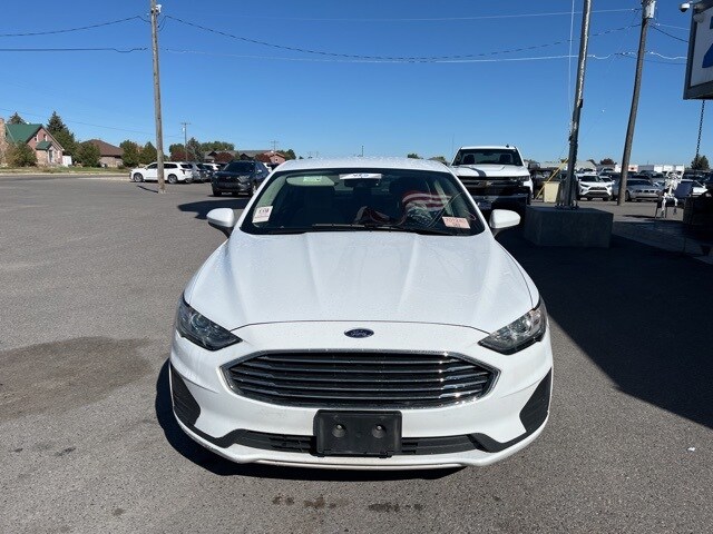 2019 Ford Fusion S photo 2