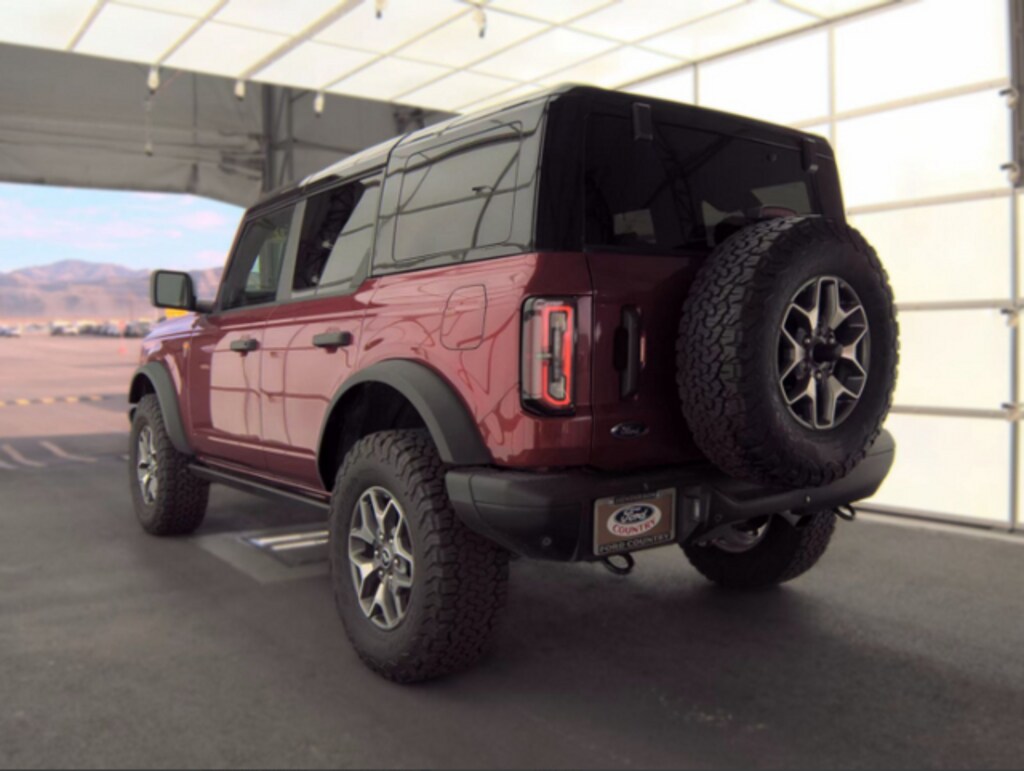 Used 2025 Ford Bronco Badlands SUV