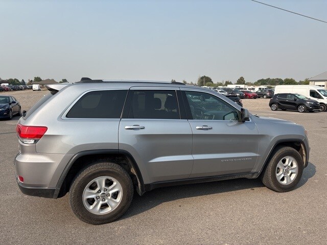 2015 Jeep Grand Cherokee Laredo photo 2