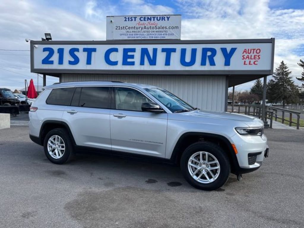 Used 2023 Jeep Grand Cherokee L Laredo SUV