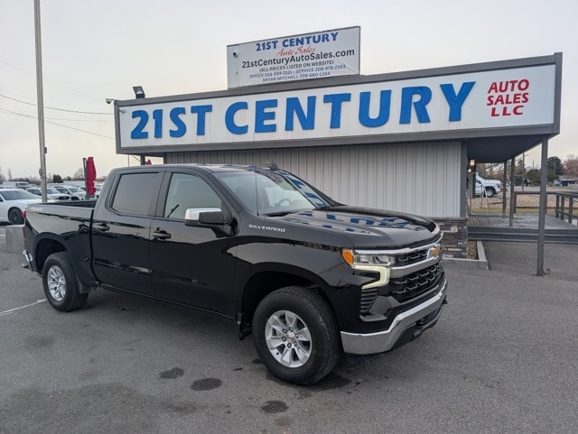 2025 Chevrolet Silverado 1500 LT's photo