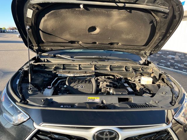 2024 Toyota Highlander LE - Photo 22