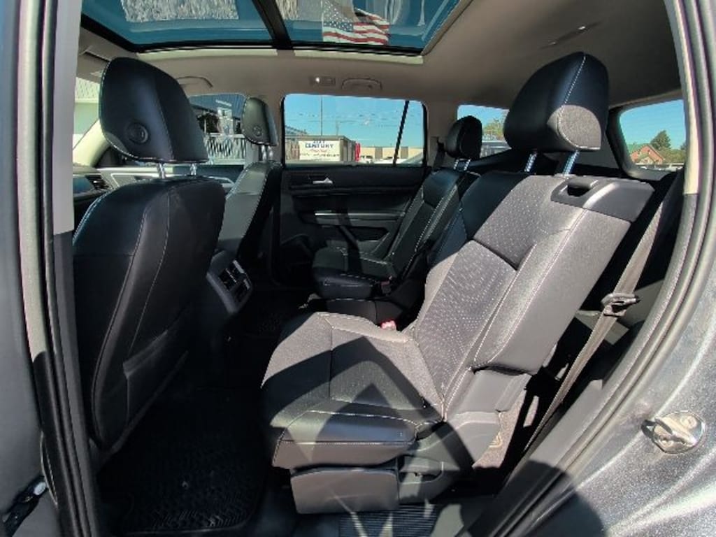 Used 2021 Volkswagen Atlas 3.6L V6 SE w/Technology R-Line 4MOTION SUV