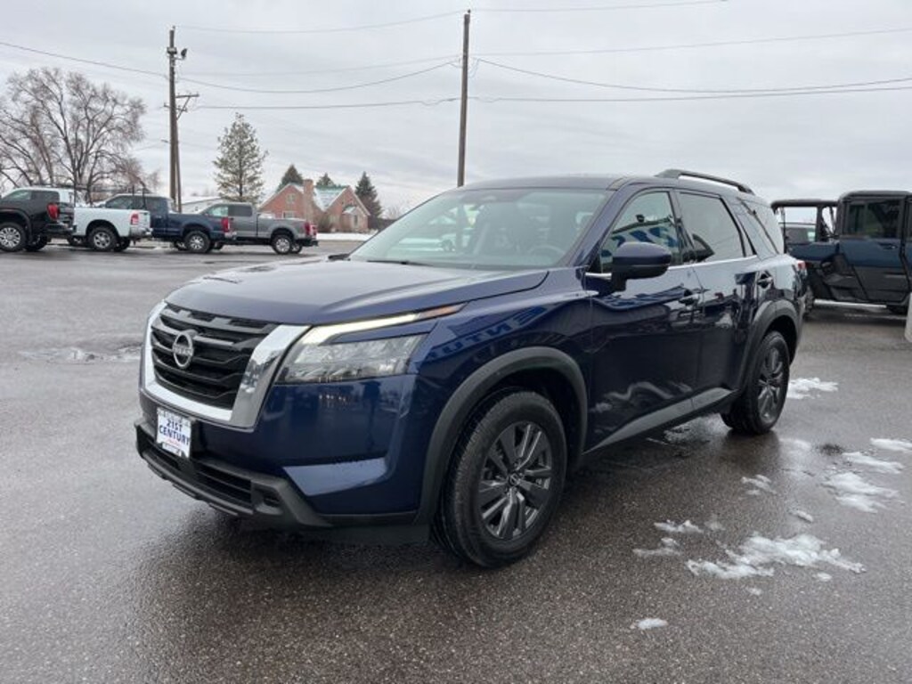 Used 2024 Nissan Pathfinder SV SUV