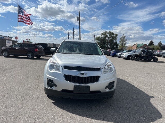 2015 Chevrolet Equinox LS photo 2