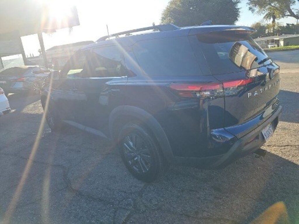 Used 2024 Nissan Pathfinder SV SUV