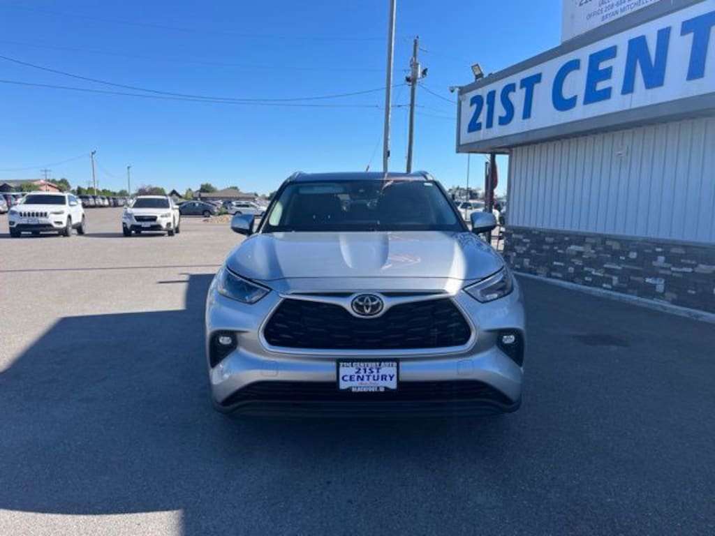 Used 2022 Toyota Highlander XLE SUV