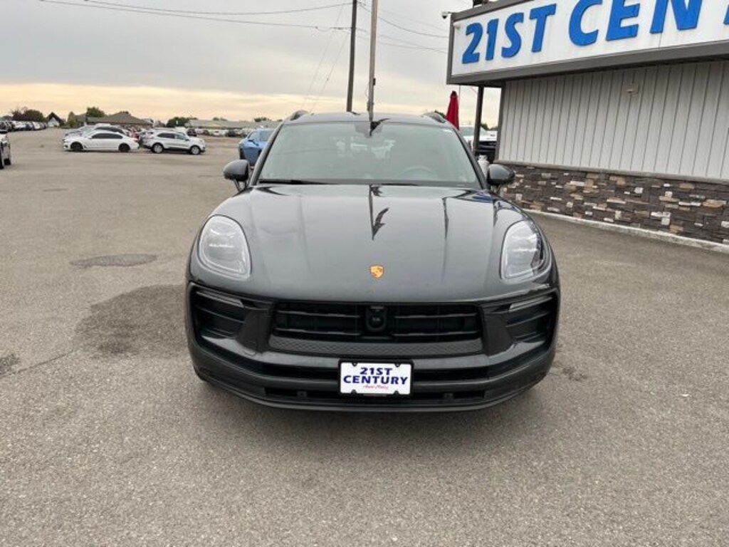 Used 2023 Porsche Macan SUV