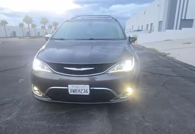 Used 2019 Chrysler Pacifica Limited Van Passenger Van