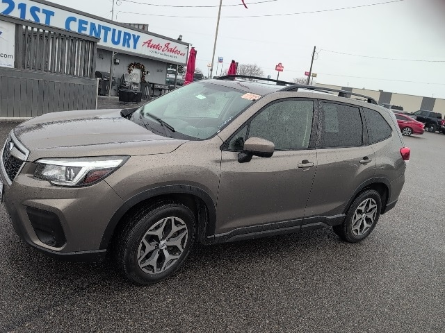 2020 Subaru Forester Premium's photo