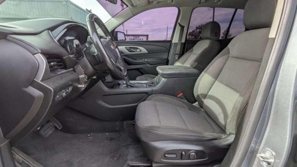 Used 2018 Chevrolet Traverse LT Cloth w/1LT SUV