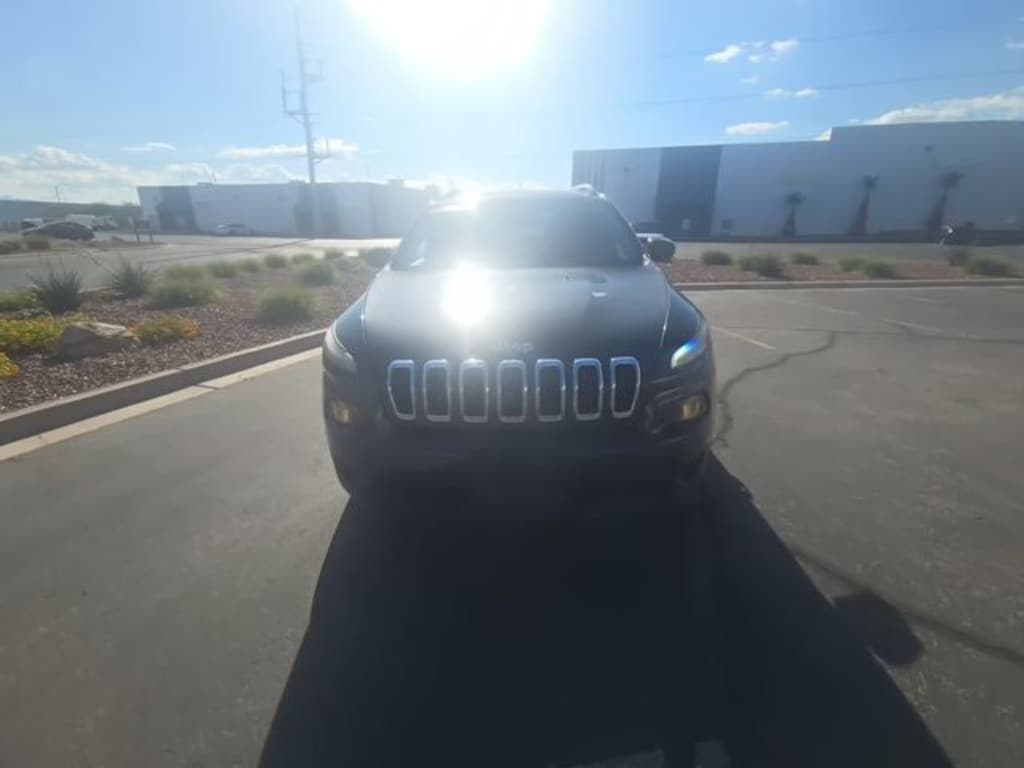 Used 2015 Jeep Cherokee Latitude 4x4 SUV
