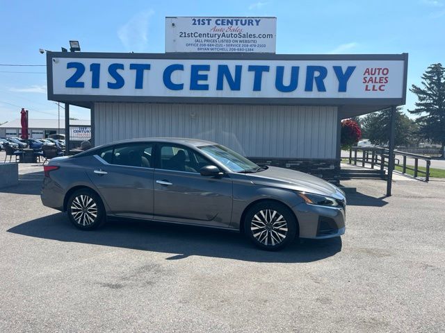 2025 Nissan Altima