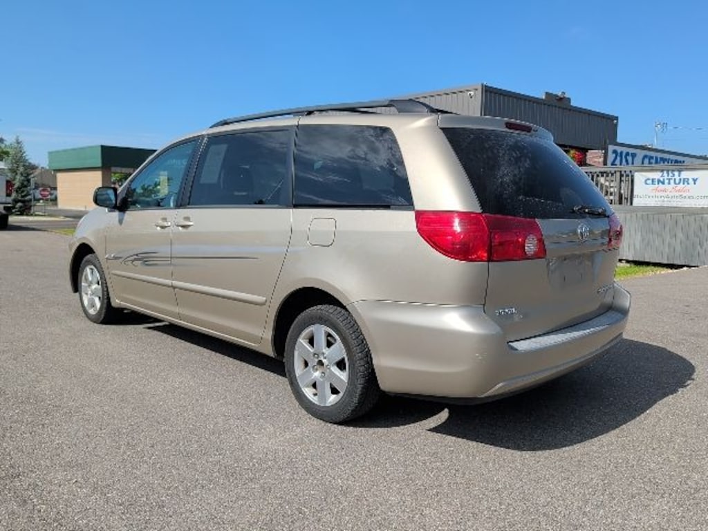 Used 2007 Toyota Sienna Van