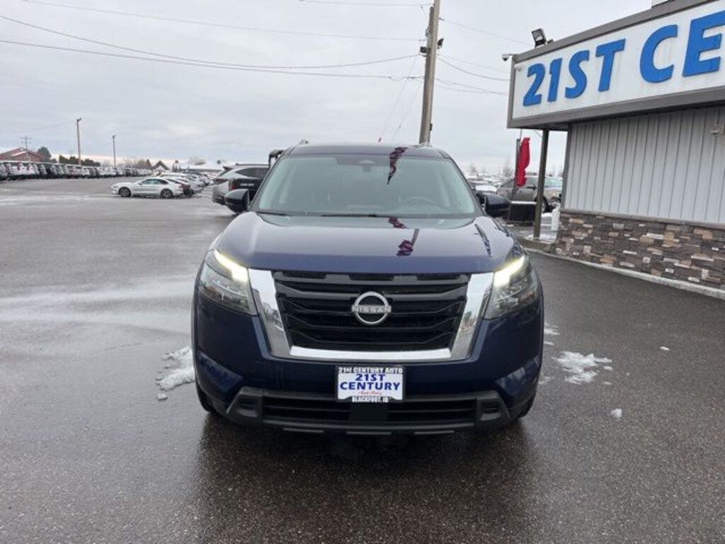 Used 2024 Nissan Pathfinder SV SUV