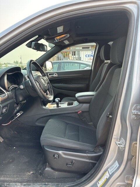 2015 Jeep Grand Cherokee Laredo photo 3