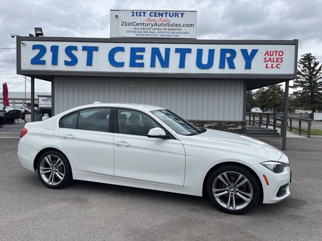2017 BMW 3 Series 330i Sedan's photo