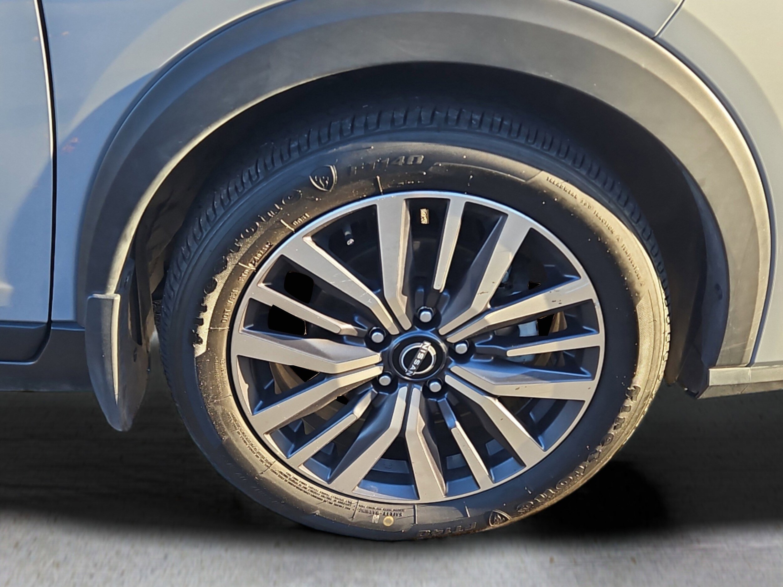 2024 Nissan Kicks SR photo 4