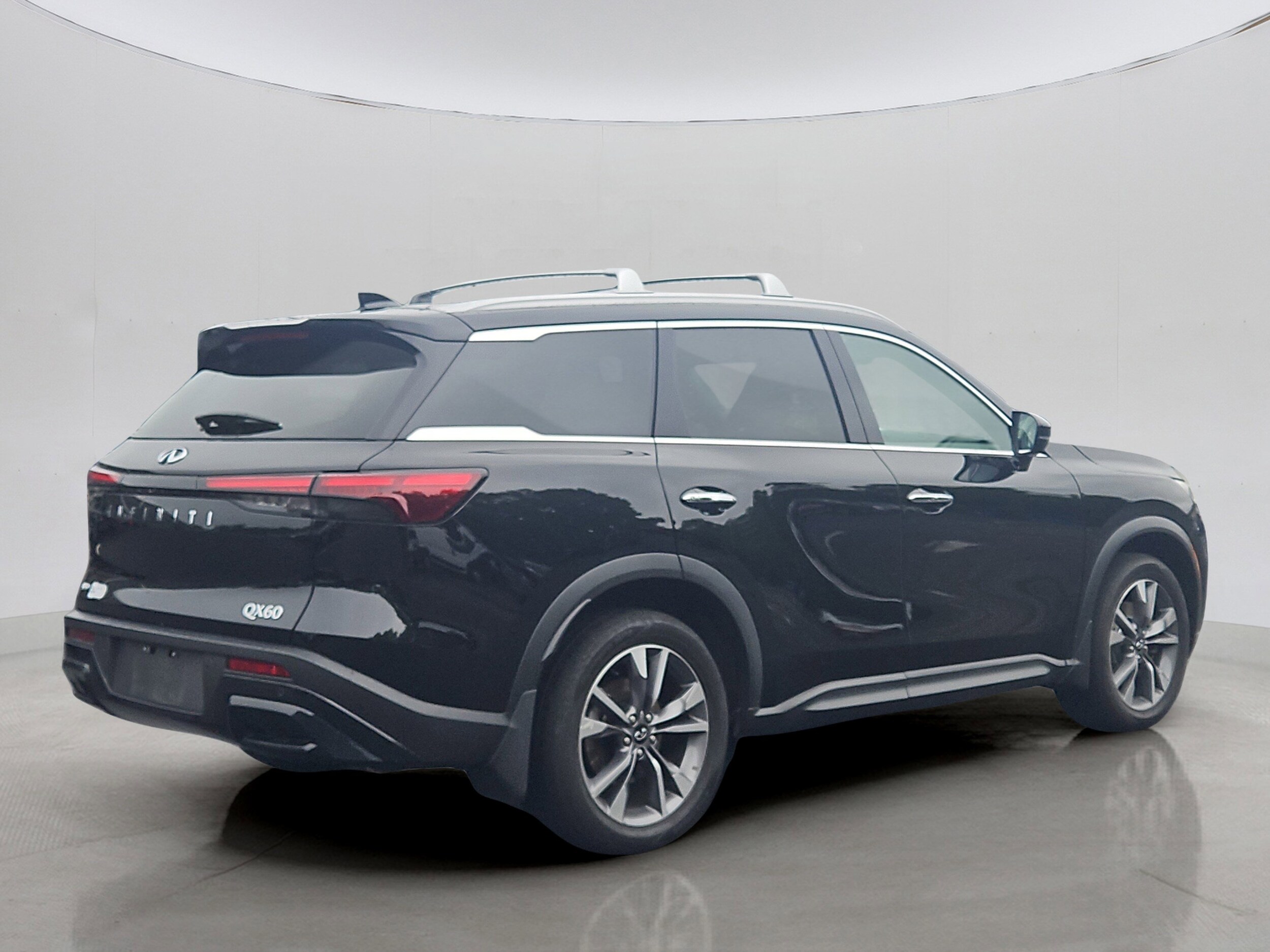 2025 Infiniti QX60 Luxe AWD photo 3