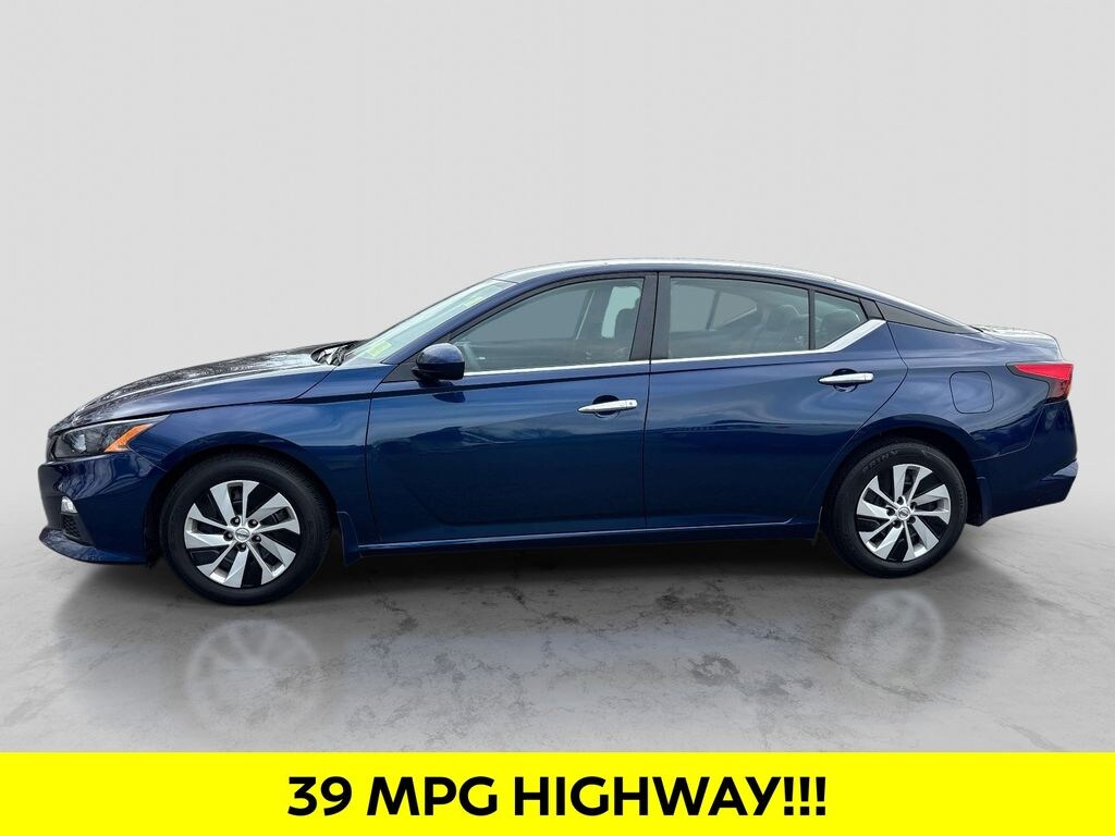 Used 2022 Nissan Altima 2.5 S Sedan