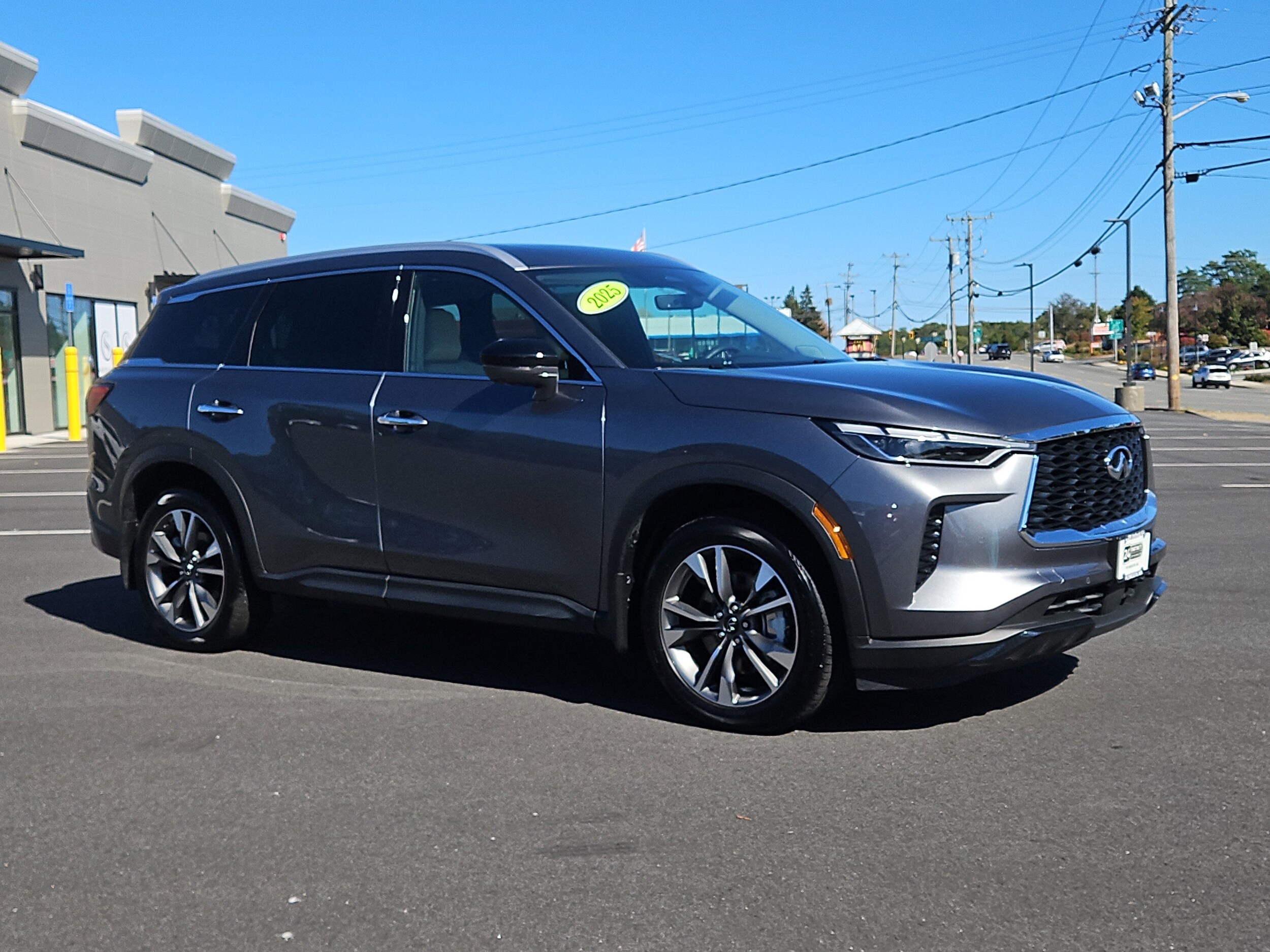 2025 Infiniti QX60 Luxe AWD photo 2