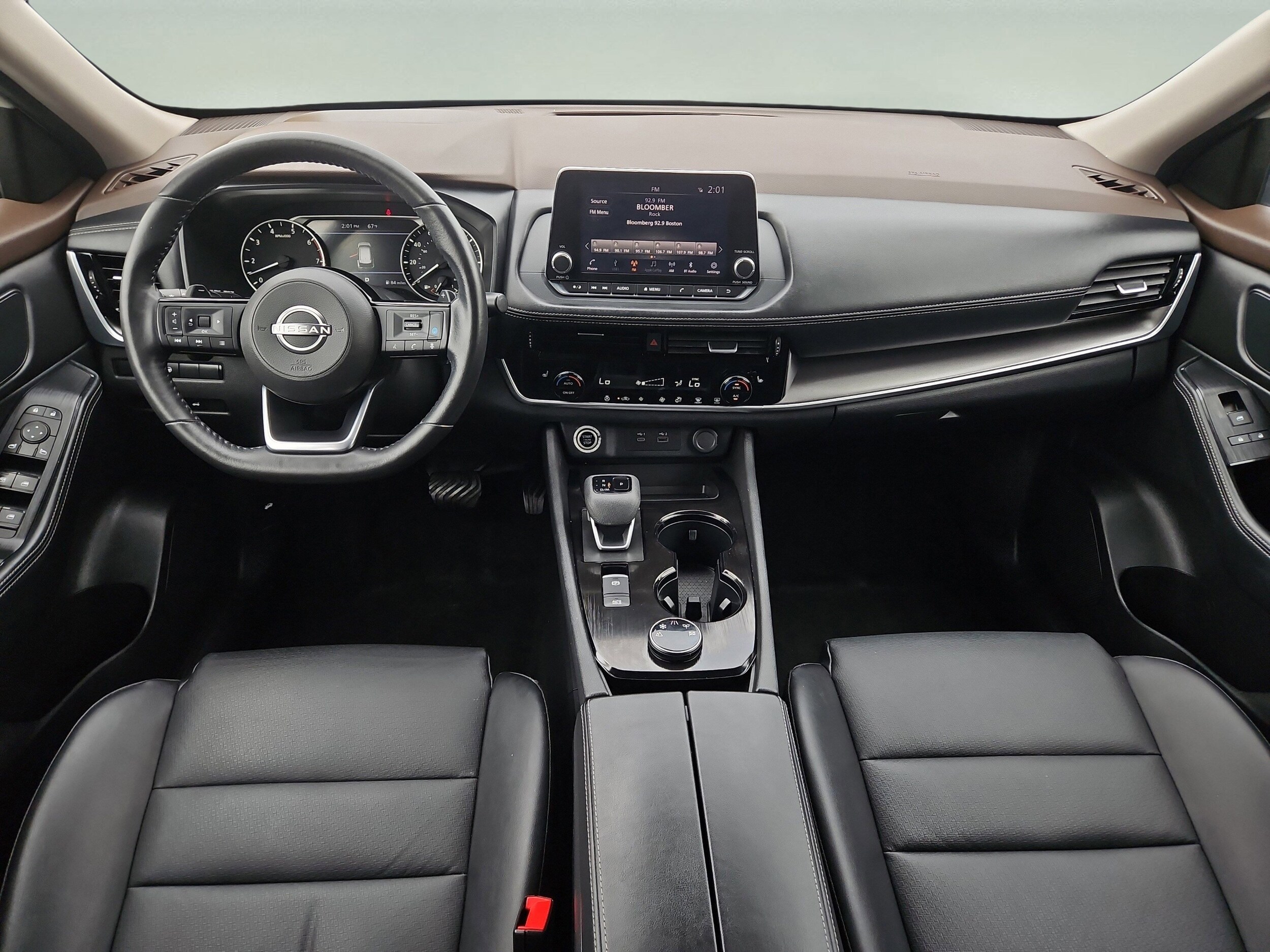 2022 Nissan Rogue SV photo 2