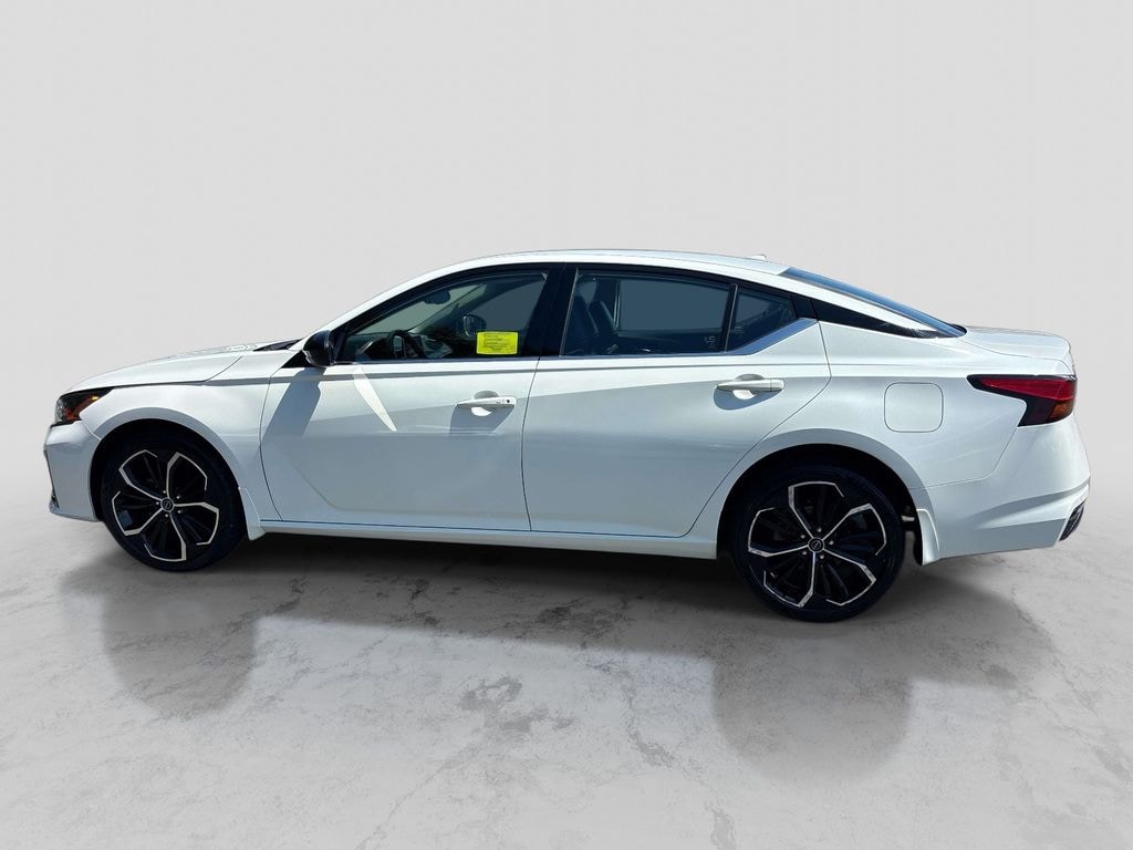 Used 2023 Nissan Altima 2.5 SR Sedan