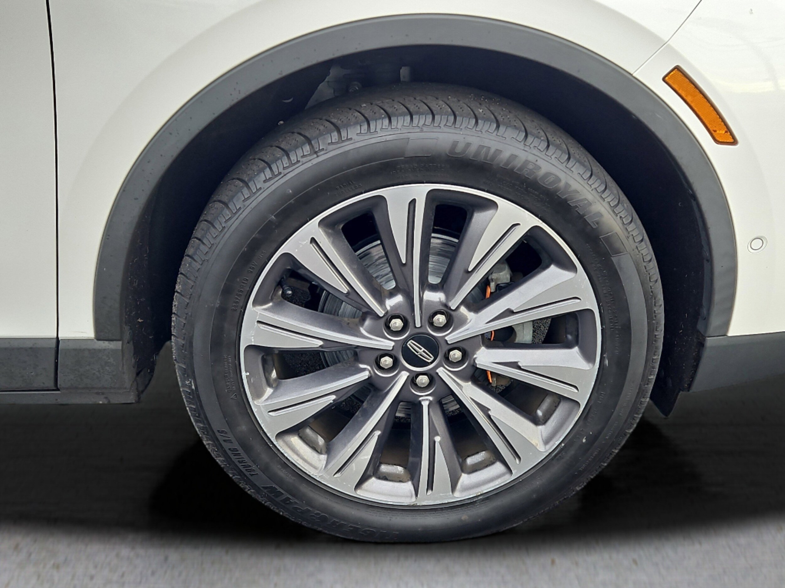 2020 Lincoln Corsair Reserve photo 4