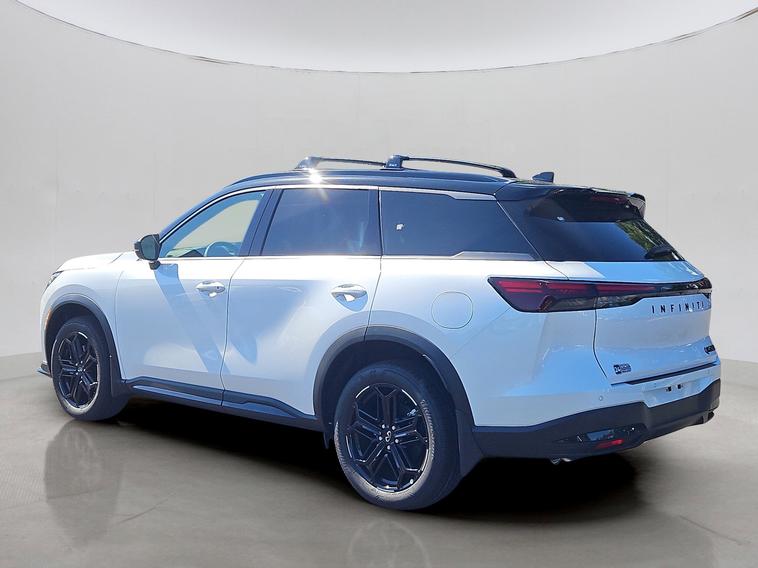 2026 Infiniti QX60 AWD photo 2