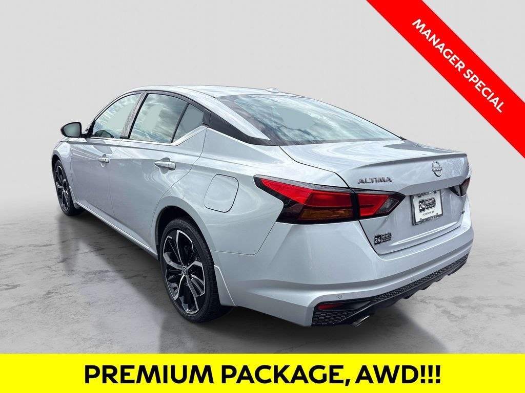 Used 2024 Nissan Altima 2.5 SR Sedan