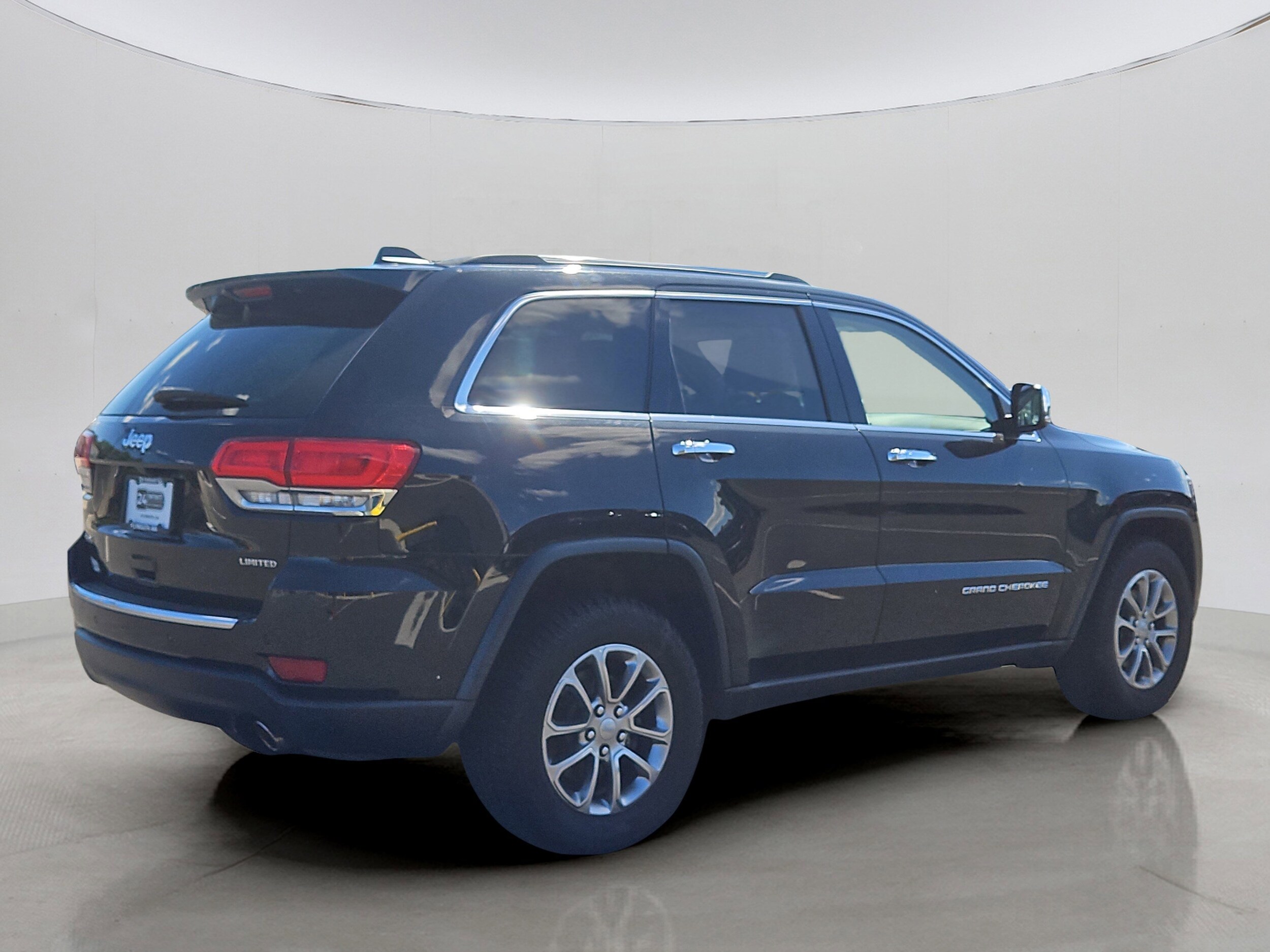 2015 Jeep Grand Cherokee Limited photo 3
