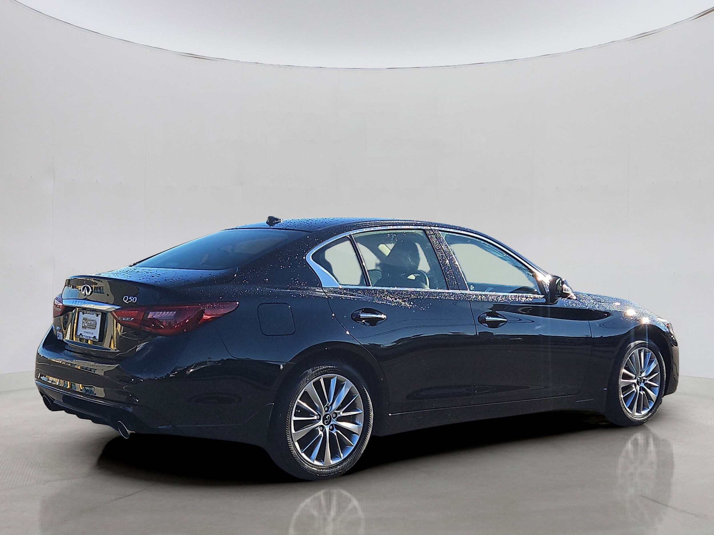 2023 Infiniti Q50 LUXE AWD photo 3