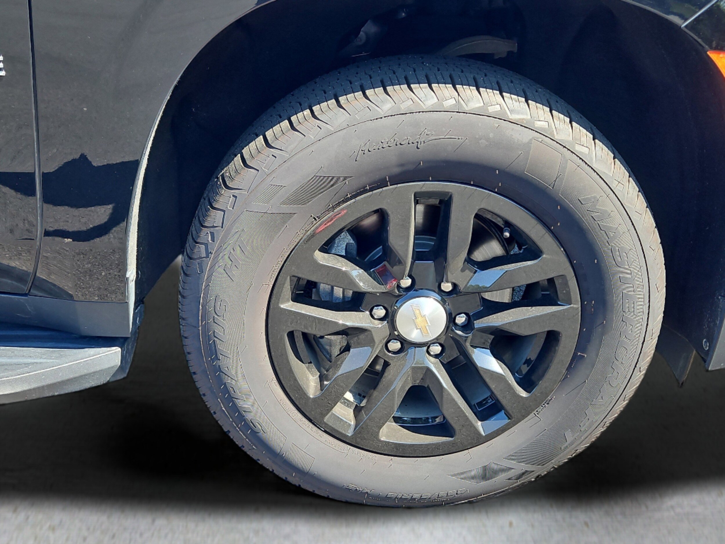 2023 Chevrolet Tahoe LT photo 4