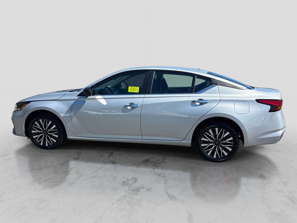 Used 2024 Nissan