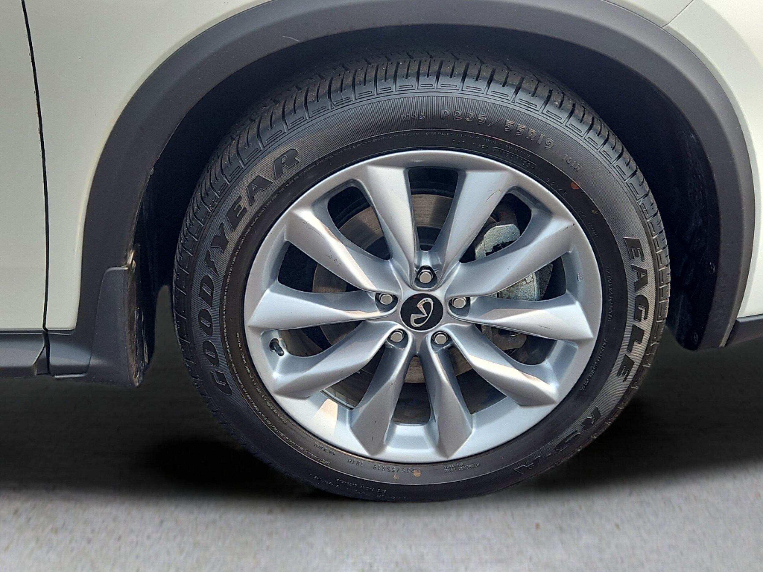 2022 Infiniti QX50 Luxe AWD photo 4