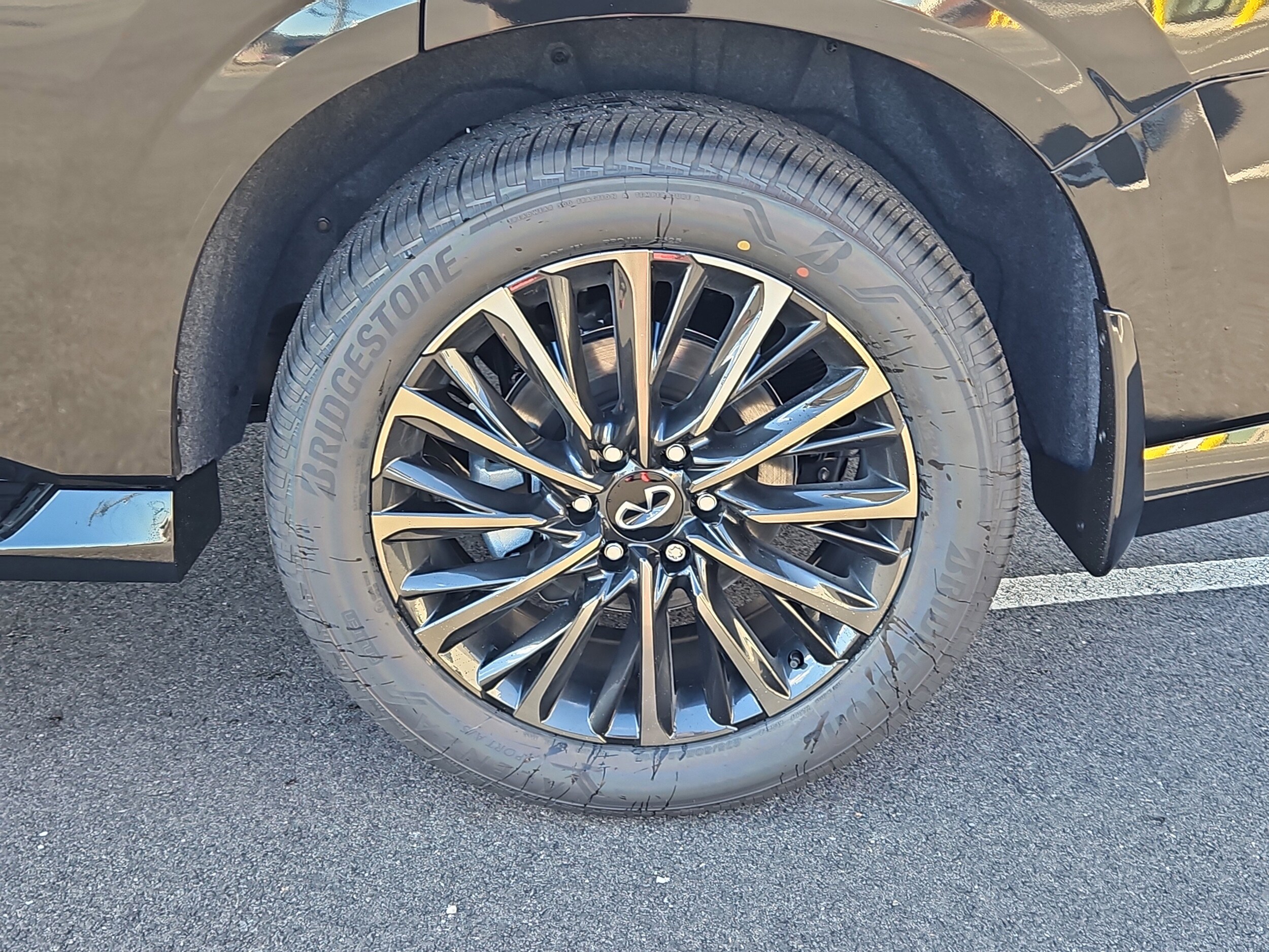 2026 Infiniti QX80 photo 4