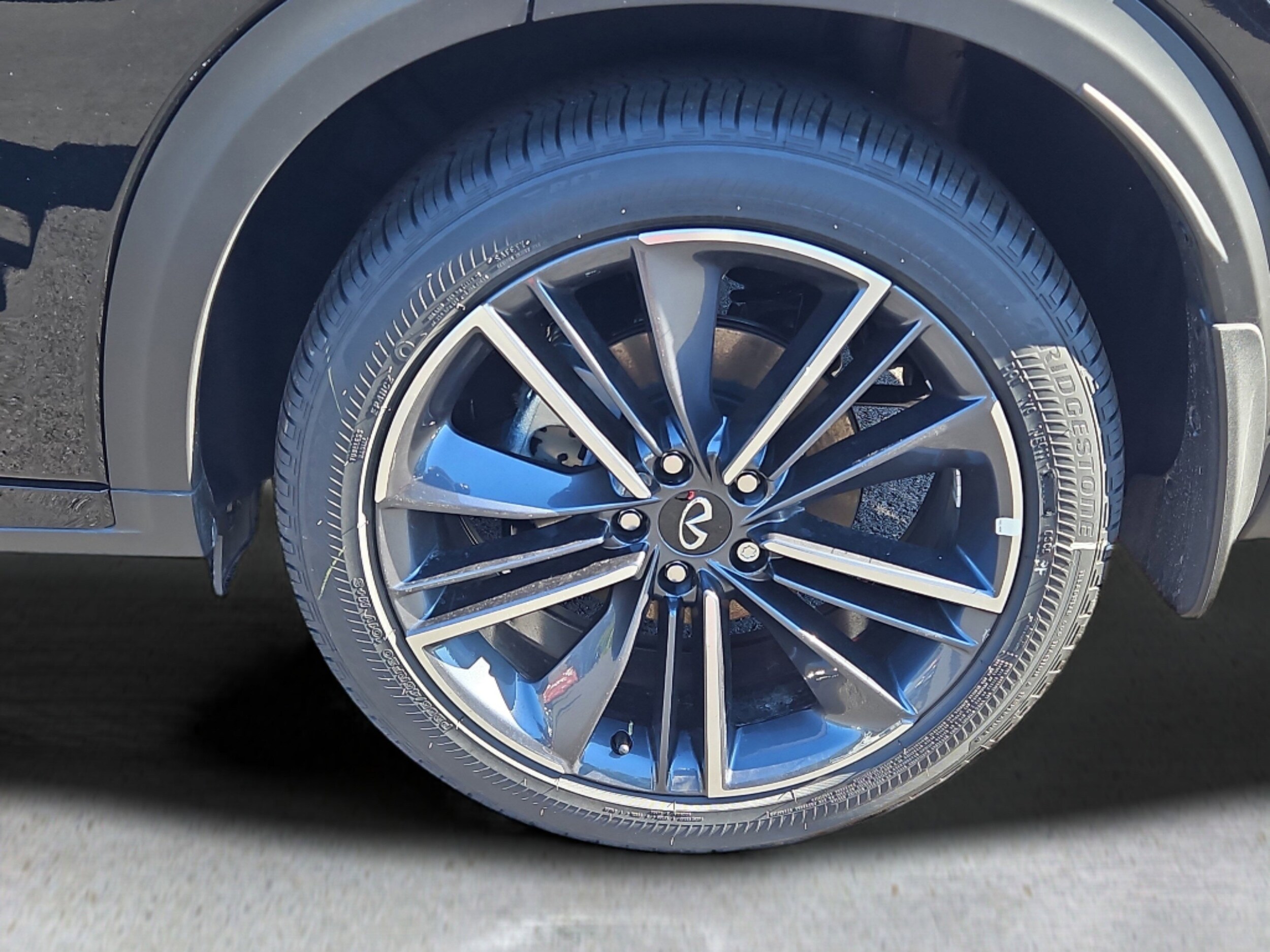 2025 Infiniti QX55 Essential photo 2
