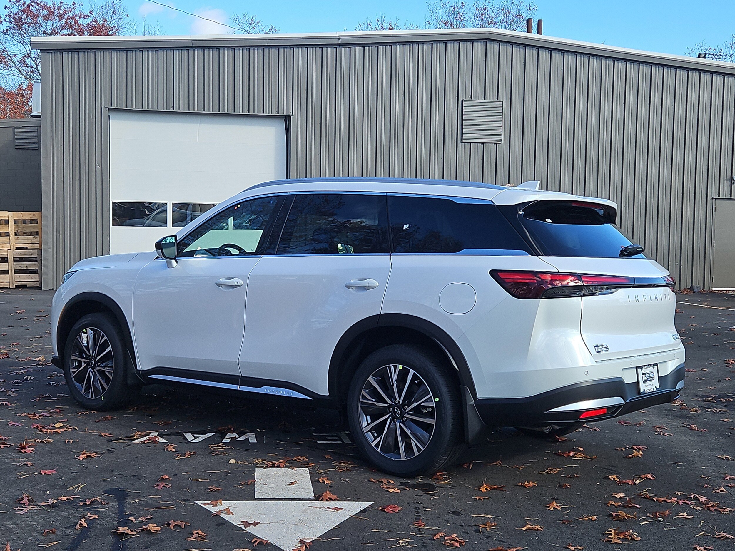 2026 Infiniti QX60 Luxe AWD photo 3