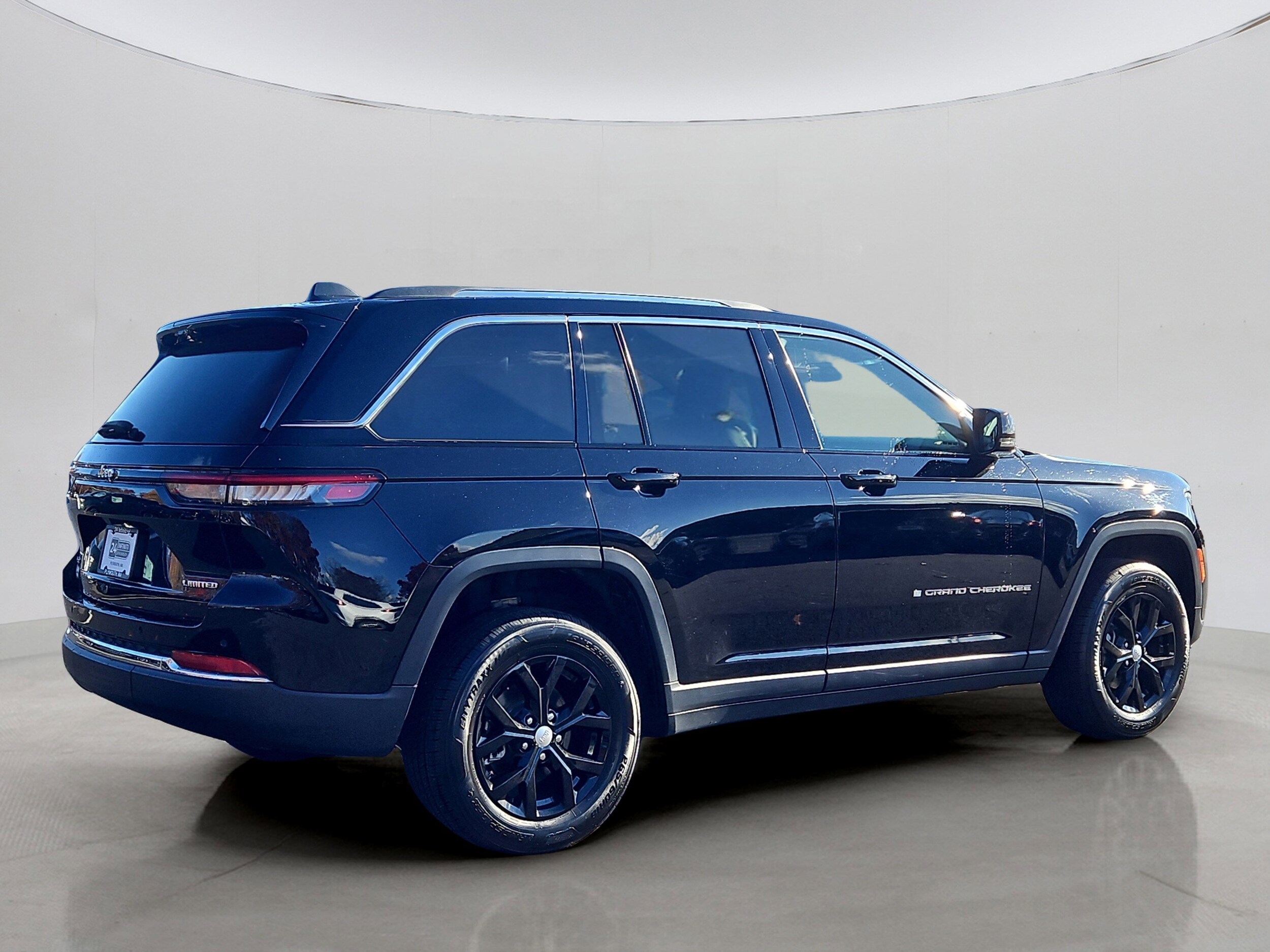 2022 Jeep Grand Cherokee Limited photo 3