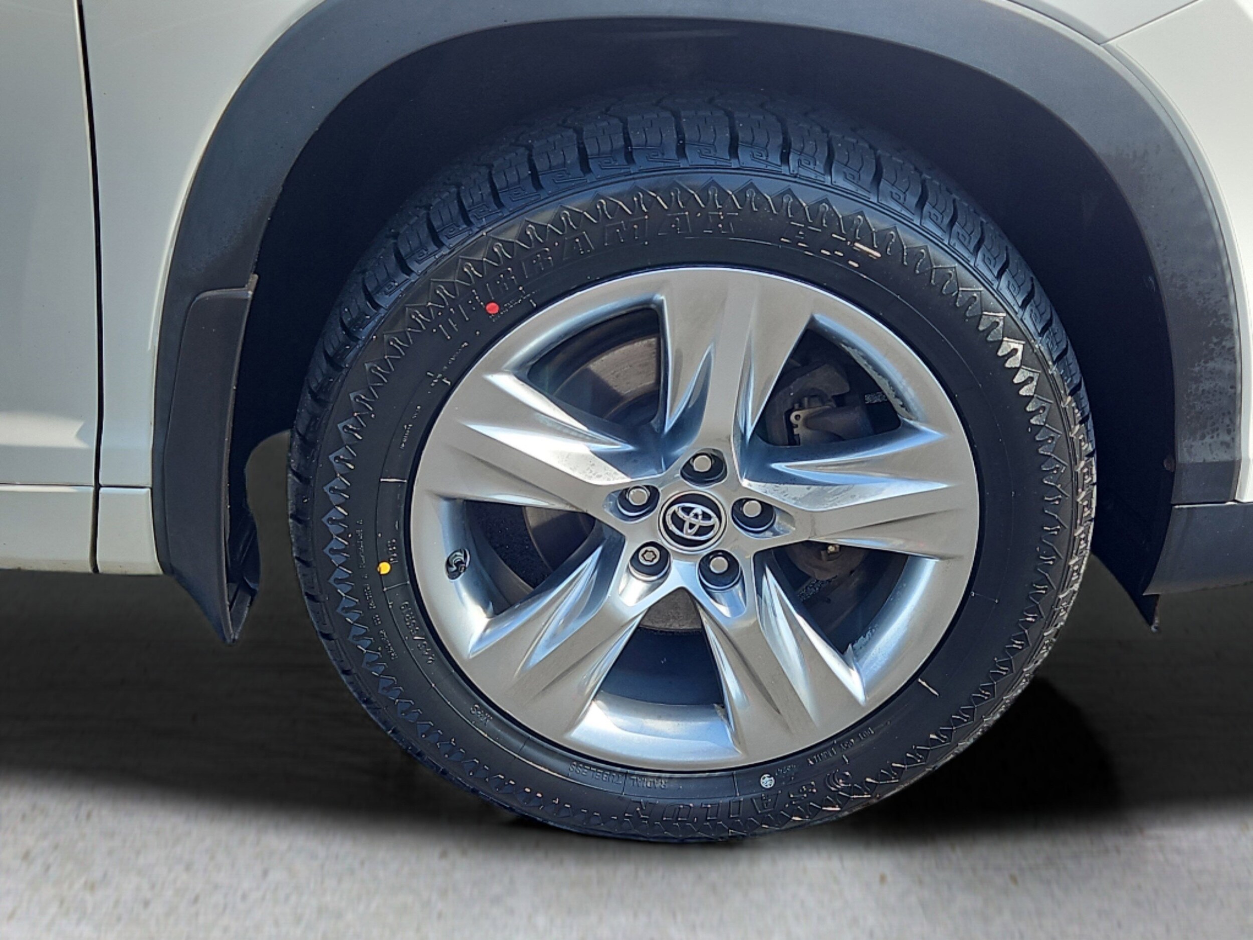 2016 Toyota Highlander Limited Platinum photo 4