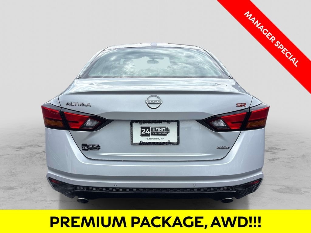 Used 2024 Nissan Altima 2.5 SR Sedan