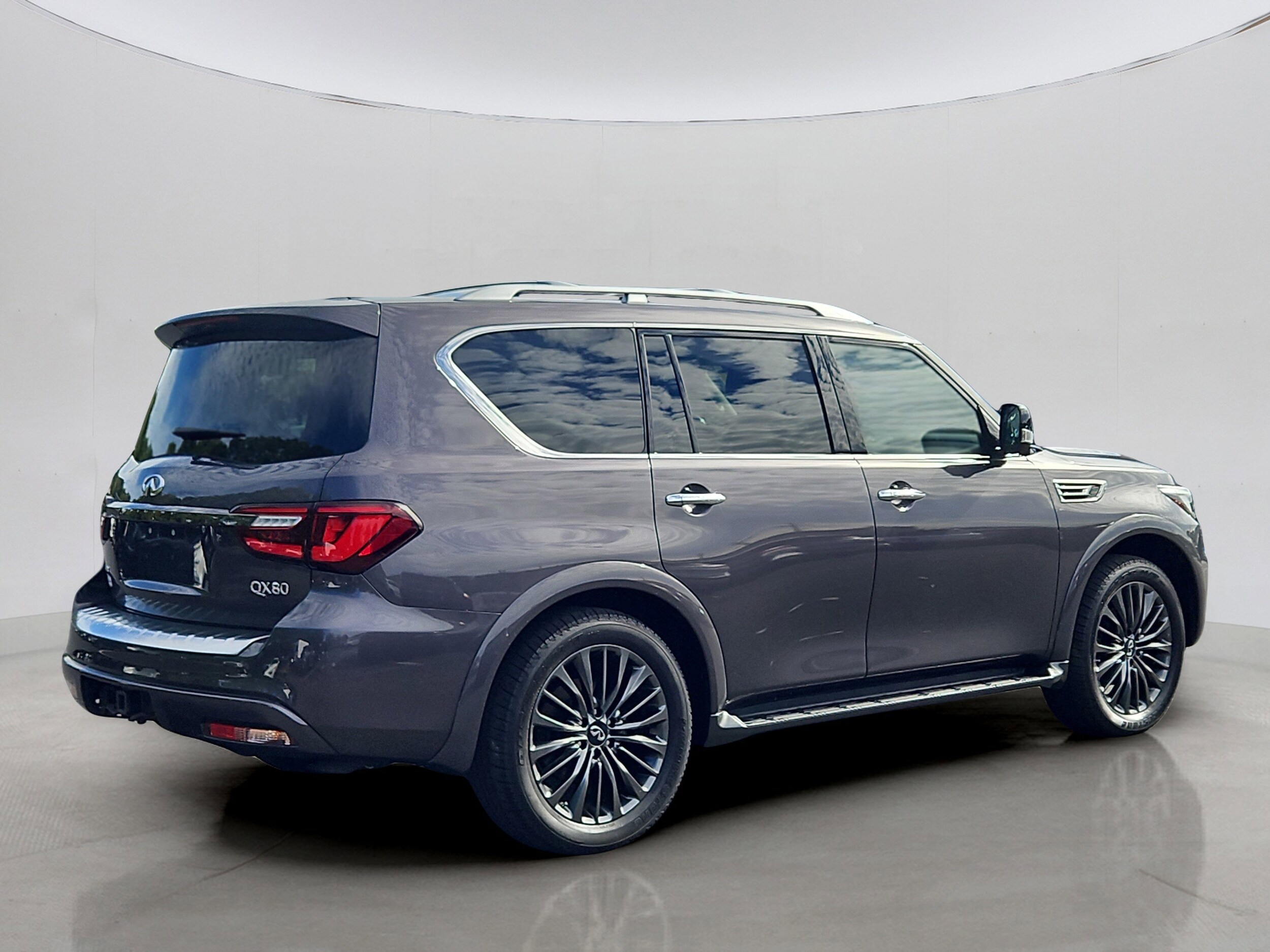 2022 Infiniti QX80 Premium Select photo 3