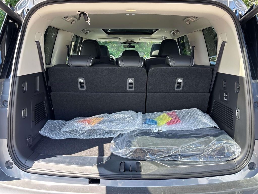 New 2027 INFINITI QX80 Luxe SUV