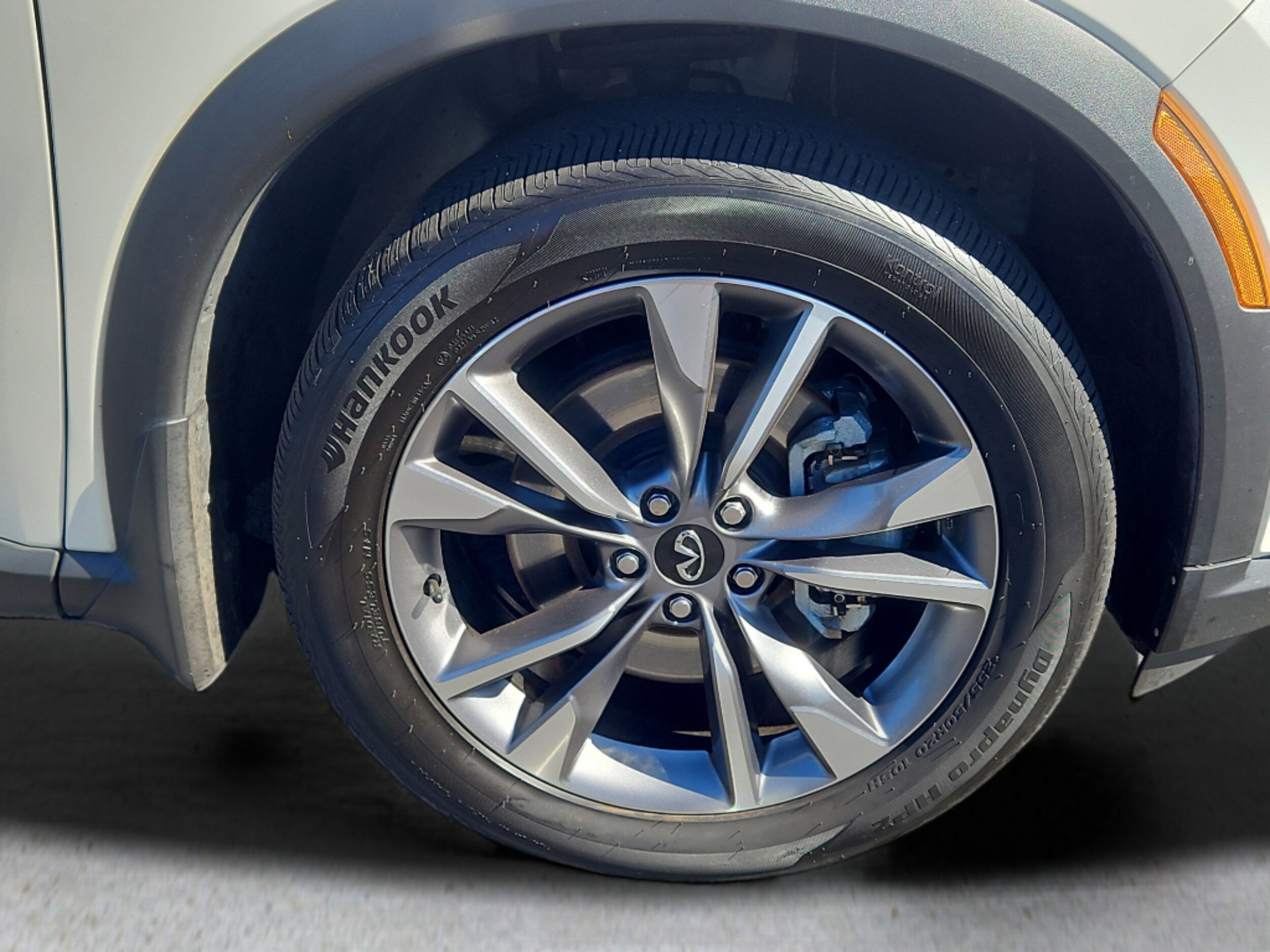 2023 Infiniti QX60 Luxe AWD photo 4